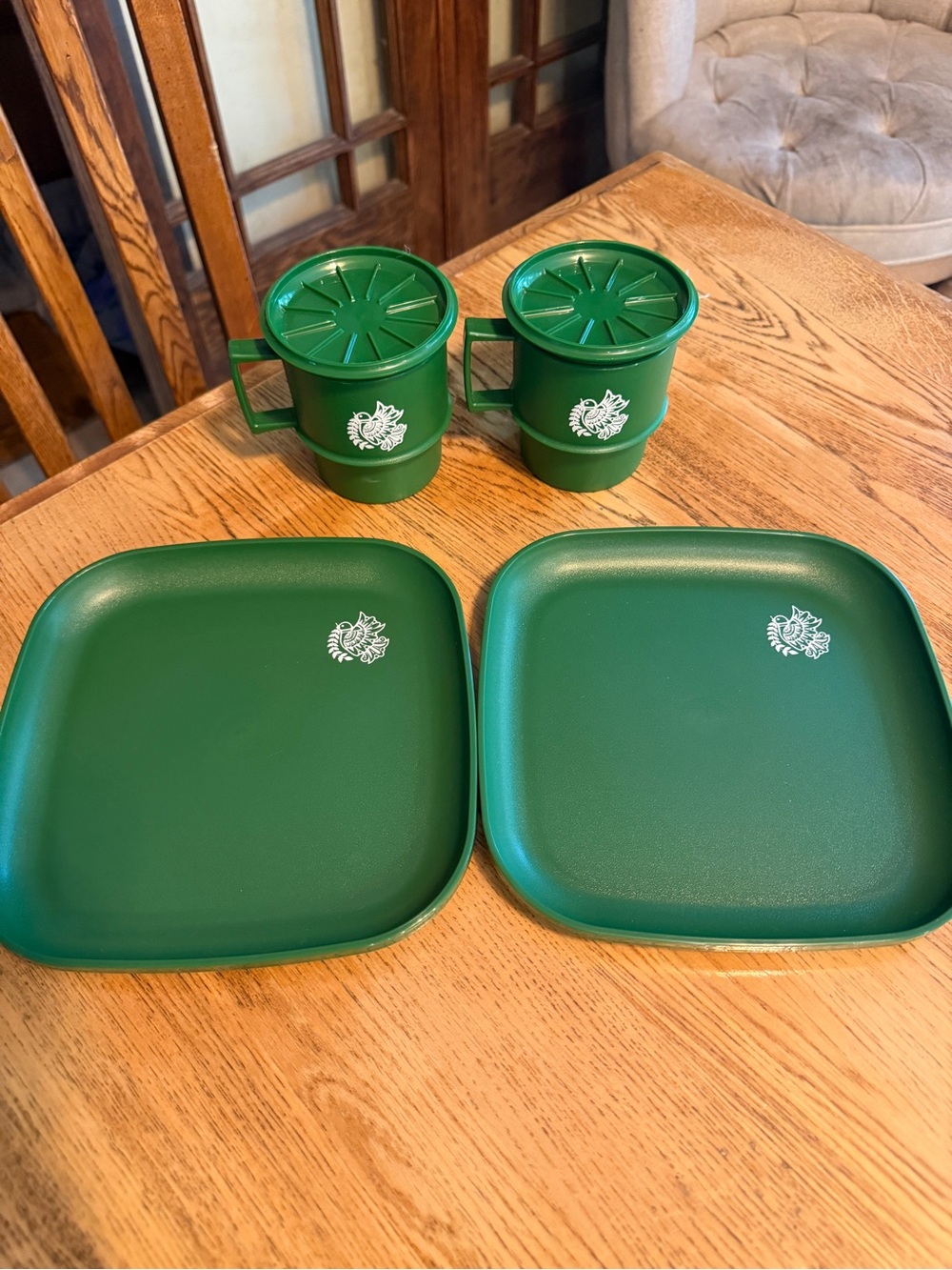 Vintage Tupperware Forest Green Folk Art Bird Plates & Mugs Set